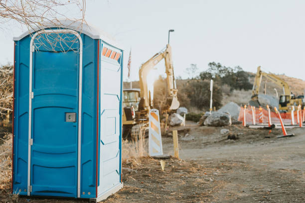 Best Porta potty delivery and setup  in Englewood, FL